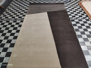 Modern Hand Tufted Wool Carpet – Rectangular Cut Pile Area Rug